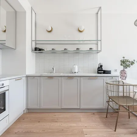 Bastion Walowa 16 דירה *